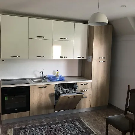 كيه آند كيه *